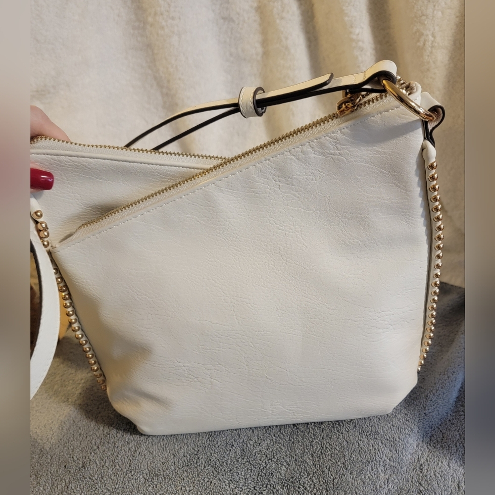 NWOT-Gorgeous- INC International Concepts Leather Shoulder Bag W/gold Studs - Picture 4 of 12